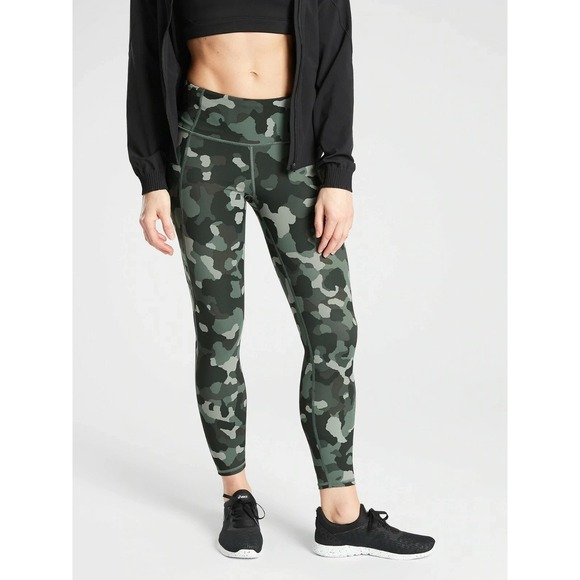 Athleta Pants - Athleta Lightning Camo 7/8‎ Leggings XL Olive Green High Rise Athleisure Fit